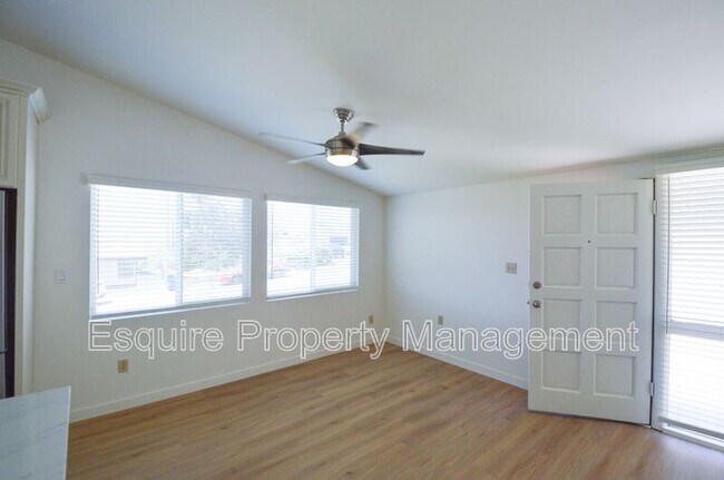 Foto del edificio - 285 Grandview Cir
