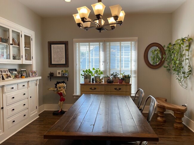 Foto del edificio - 732 N Milwaukee St