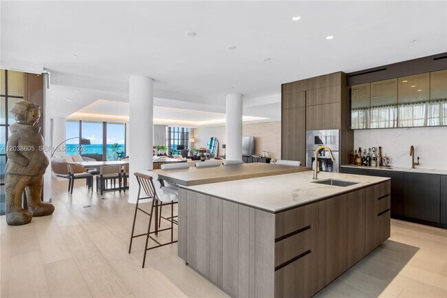 Foto del edificio - 8955 Collins Ave
