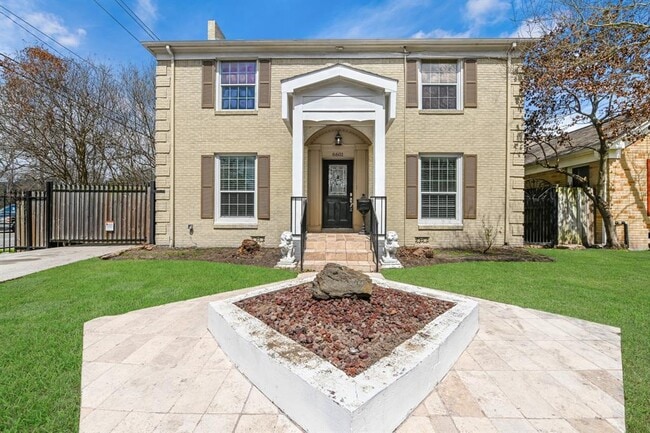 Building Photo - 6601 Park Ln