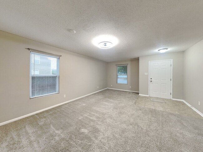 Foto del edificio - 8147 Retreat Ln