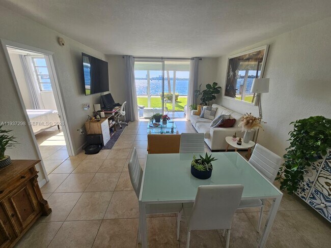 Foto del edificio - 3000 Marcos Dr