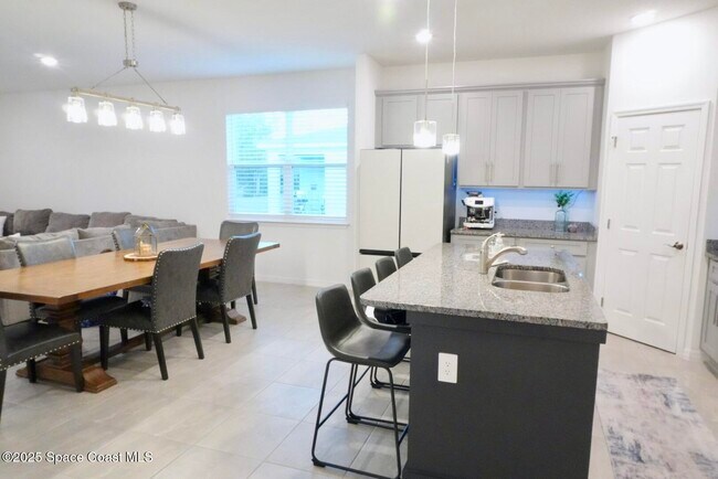 Foto del edificio - 4090 Heath Pl