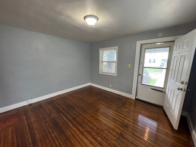 Building Photo - 738-740 Bosart
