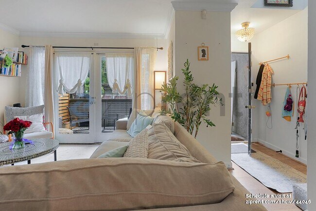 Foto del edificio - 10405 NE 32nd Pl