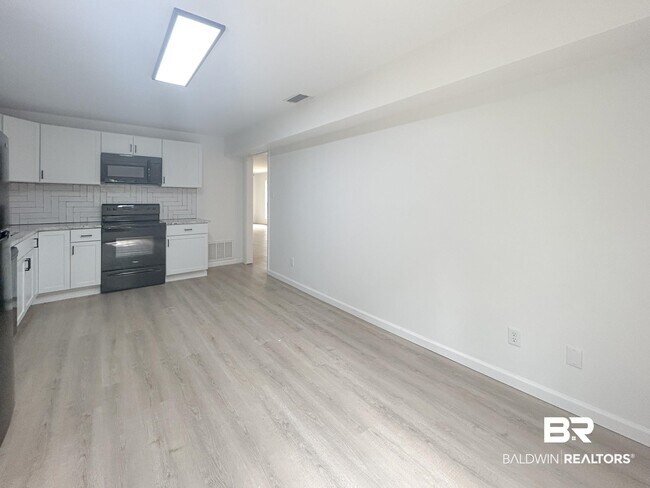 Building Photo - 10080 Bay Haven Dr