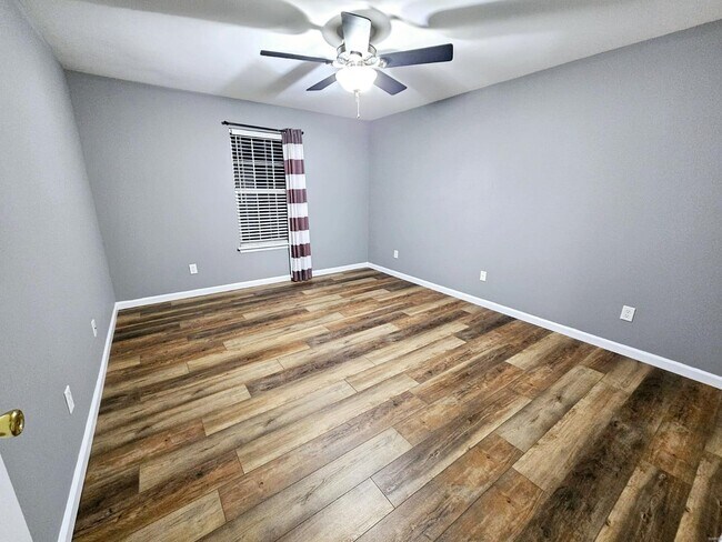 Foto del edificio - 11201 Spring Creek Ln