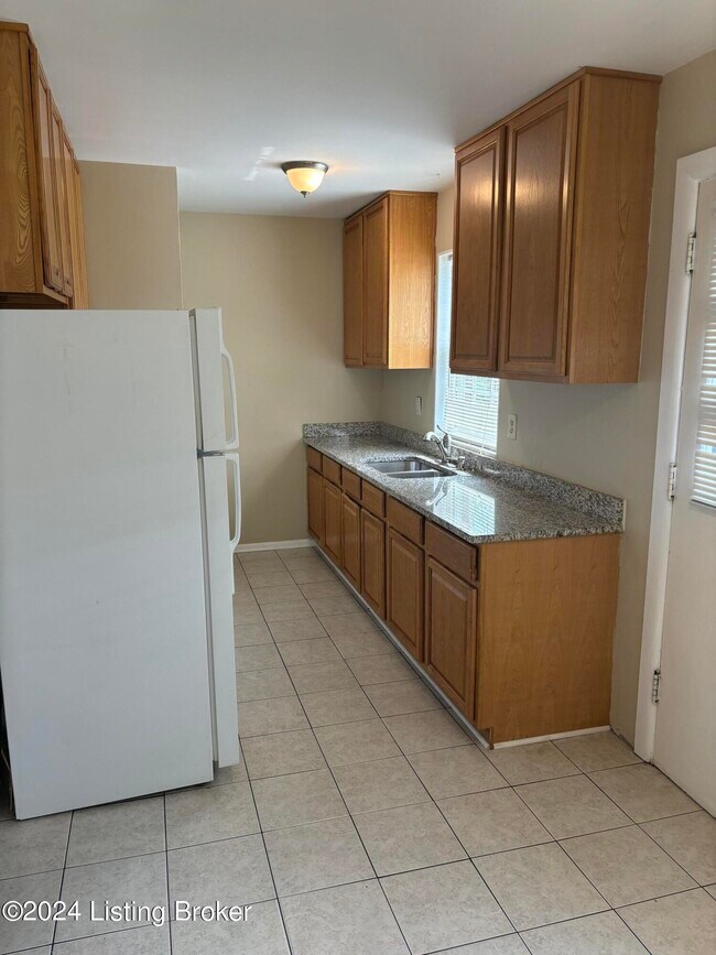 Building Photo - 3802 Nanz Ave