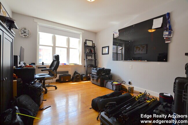 Foto del edificio - 80 Strathmore Rd