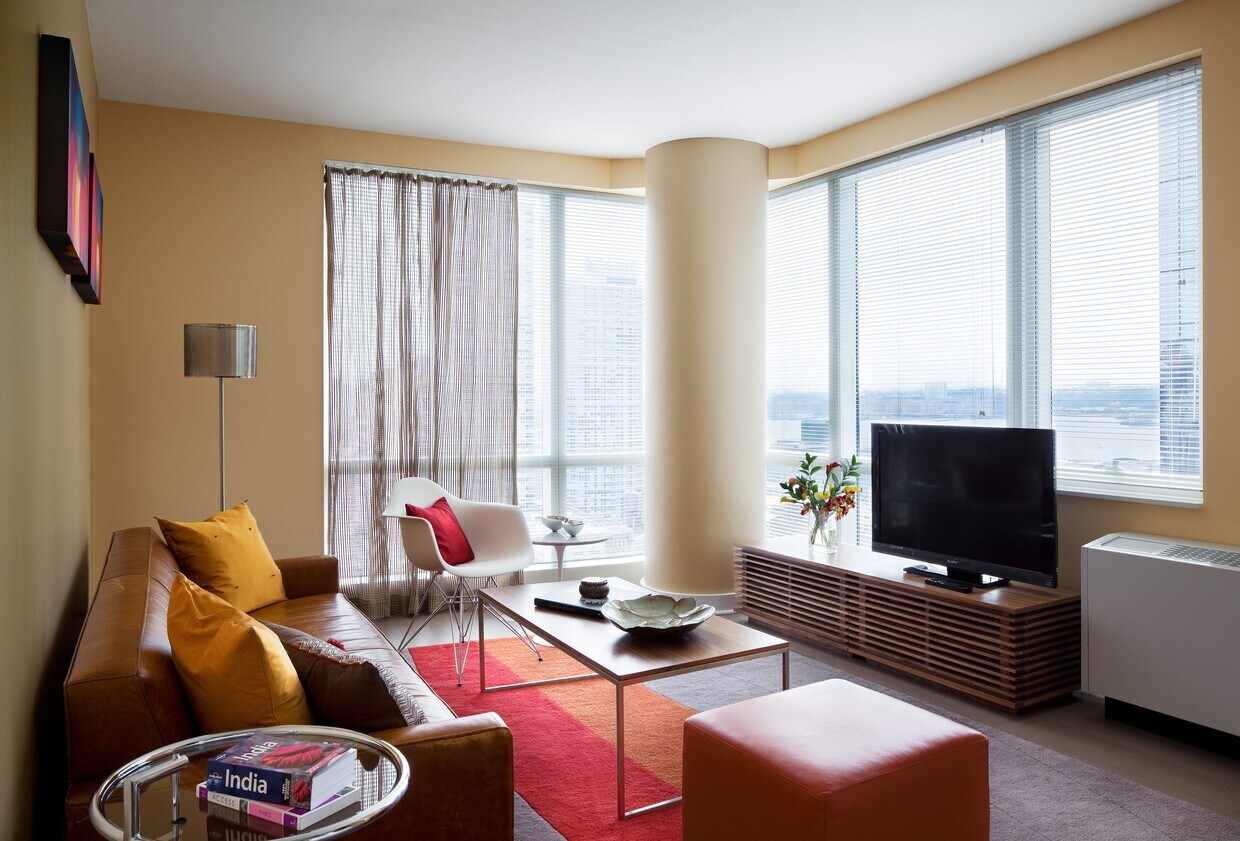 Foto principal - 450 W 42nd St