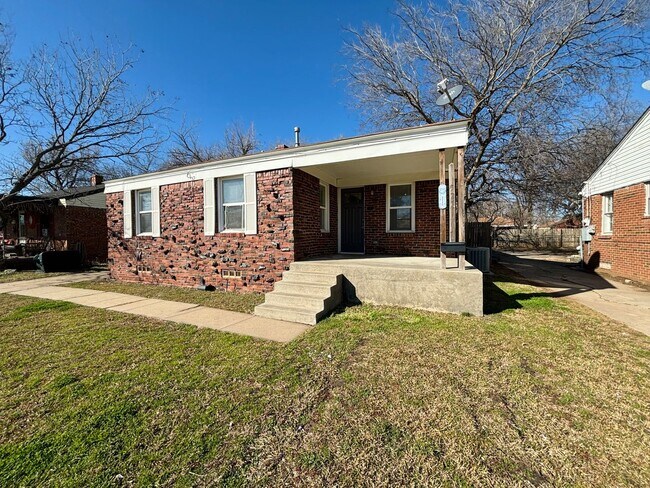 Building Photo - 2 bedroom/1 bathroom Available for Rent (N...