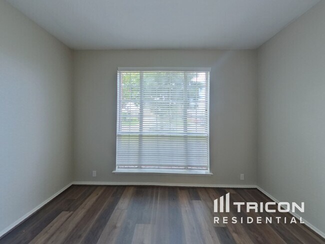 Foto del edificio - 4504 Vista Meadows Dr
