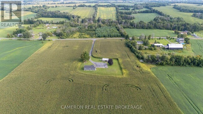 Photo du bâtiment - 18163 N Branch Rd