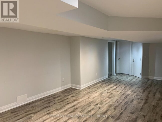 Building Photo - 642 Gladstone Ave
