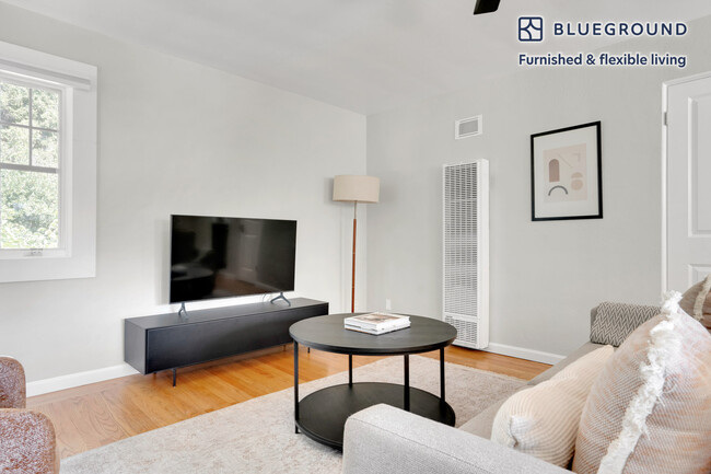 Foto del edificio - 313 Hawthorne Ave