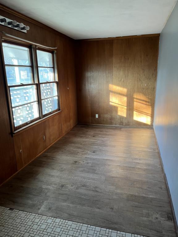 Foto del edificio - 302 W 1st St