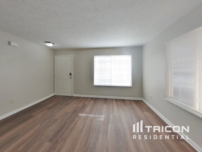 Building Photo - 609 Stobus Drive Greenwood IN