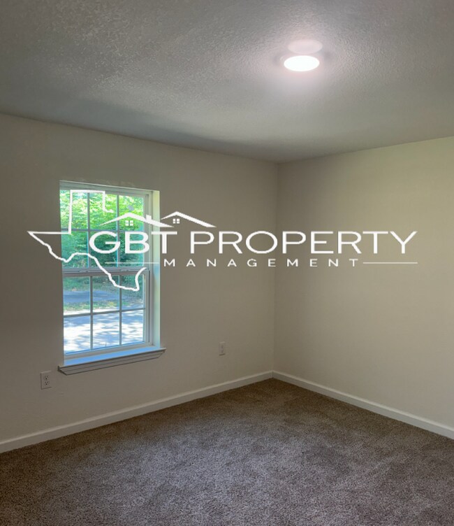 Foto del edificio - Beautifully Renovated 3 Bed, 2 Bath Home f...
