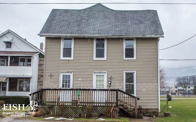 Building Photo - 300 W Clinton St