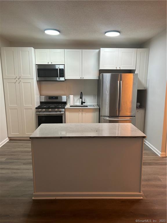 Building Photo - 34 Brook St