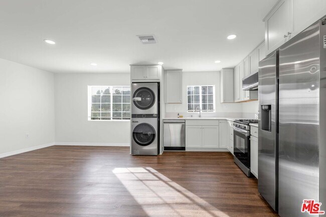 Foto del edificio - 2279 India St