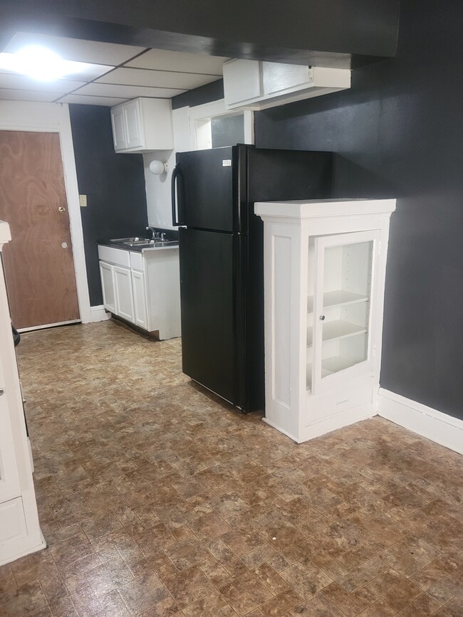 1720 W Atkinson Ave Unit 1, Milwaukee, WI 53206 Apartments in