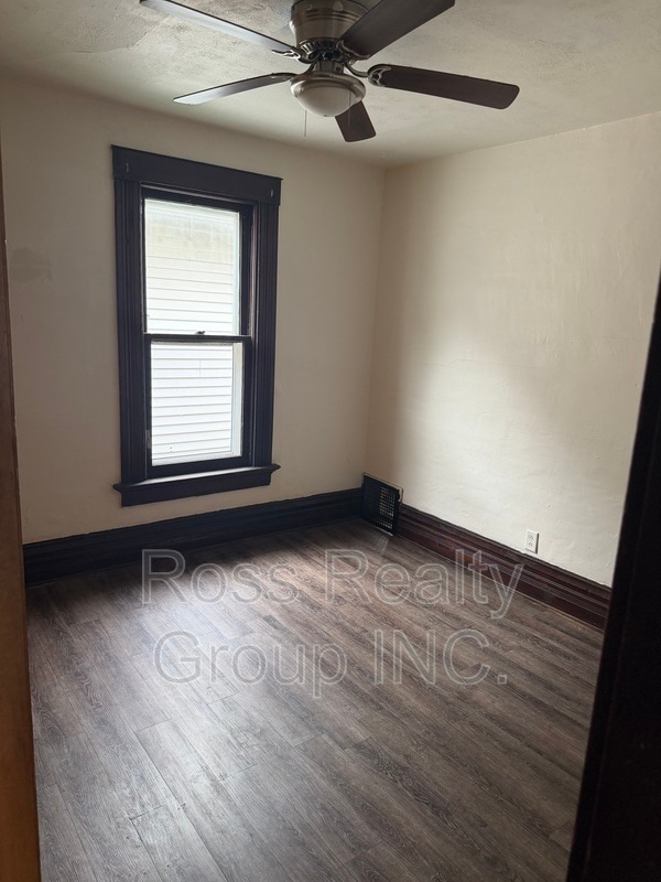 Building Photo - 413 Sandusky St