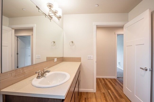 Interior Photo - Waterside Apartments