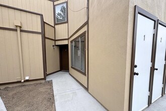 Building Photo - 1741 E Pepper Cir