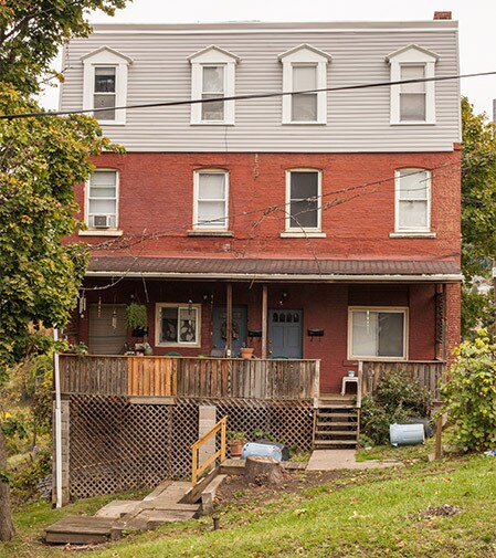 Building Photo - 1402 W Sycamore St