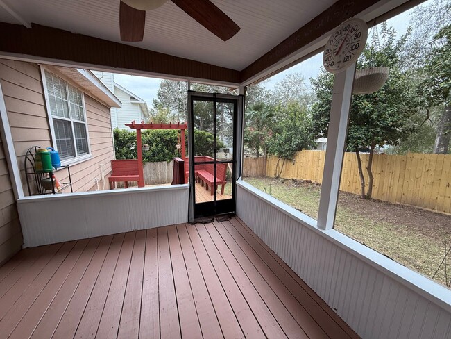 Building Photo - East Tallahassee Home Off Mahan