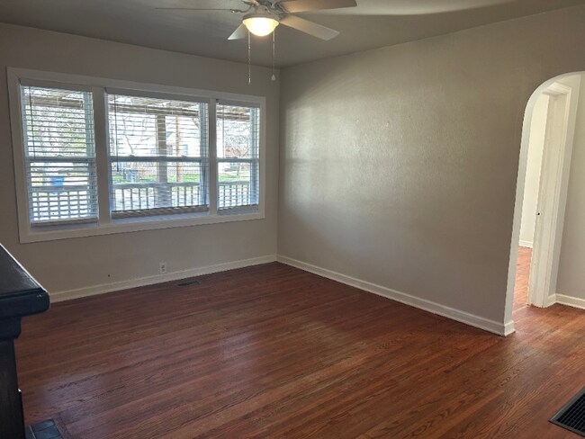 Foto del edificio - 1841 N Jeanette Ave