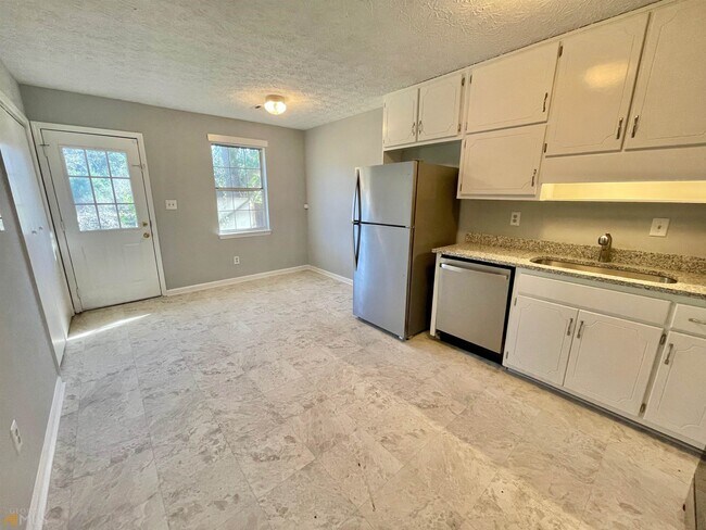 Foto del edificio - 5776 Trammell Rd