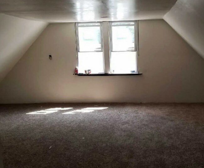 Foto del edificio - Updated 3-Bedroom Home in South Chicago – ...