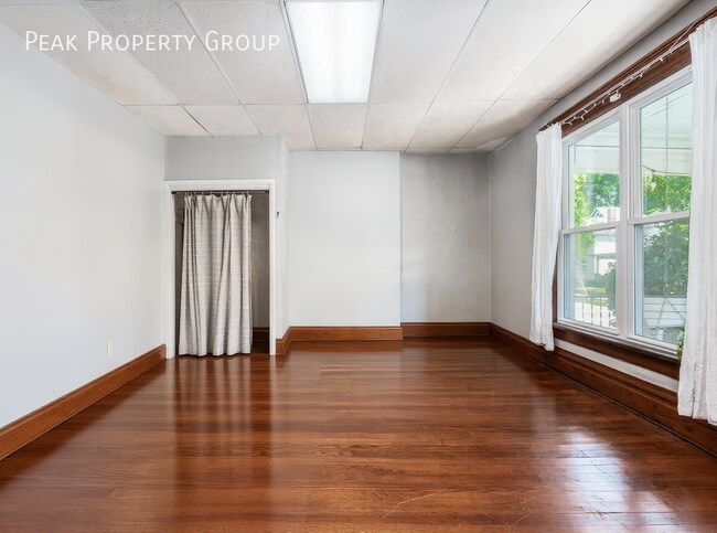 Foto del edificio - 202 W 8th Ave