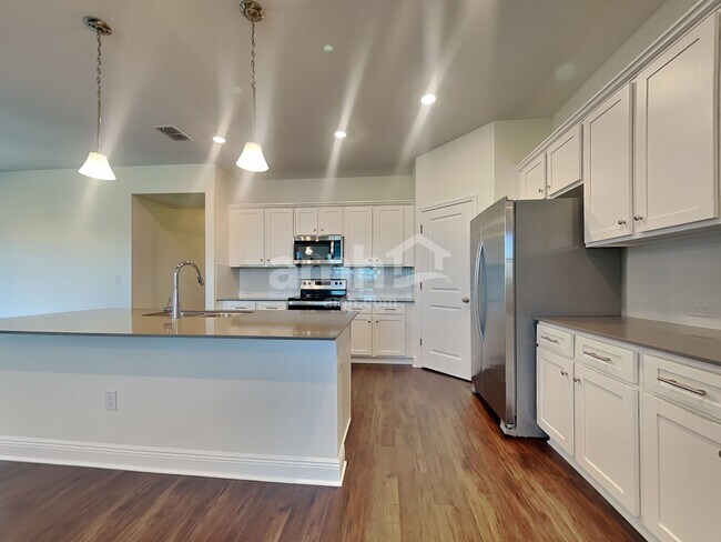 Foto del edificio - 6192 Emerald Hills Way