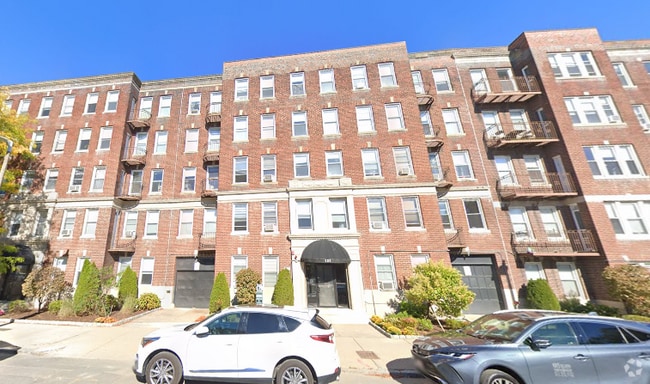 Building Photo - 135 Washington St