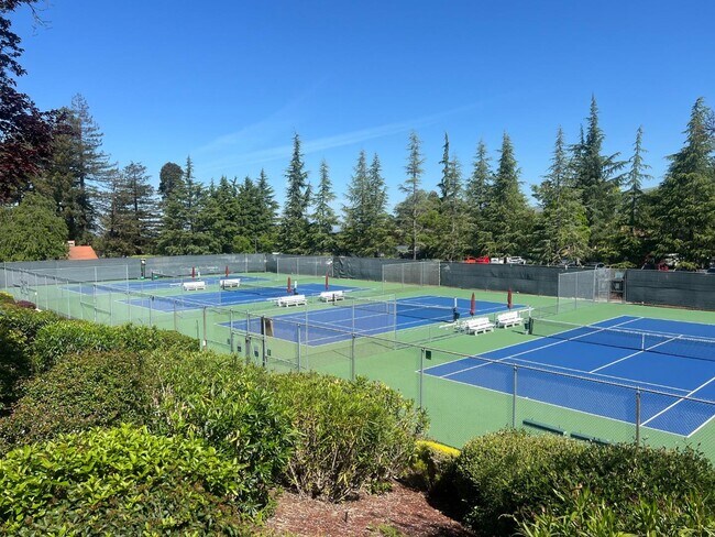 Building Photo - 2076 Mataro Way