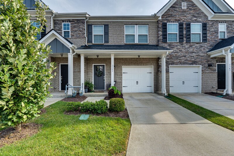 Foto principal - 3341 Brookberry Ln