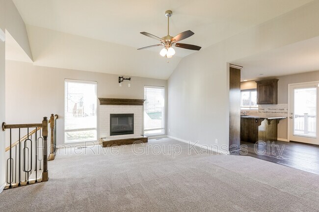 Foto del edificio - 418 Timbercreek Dr