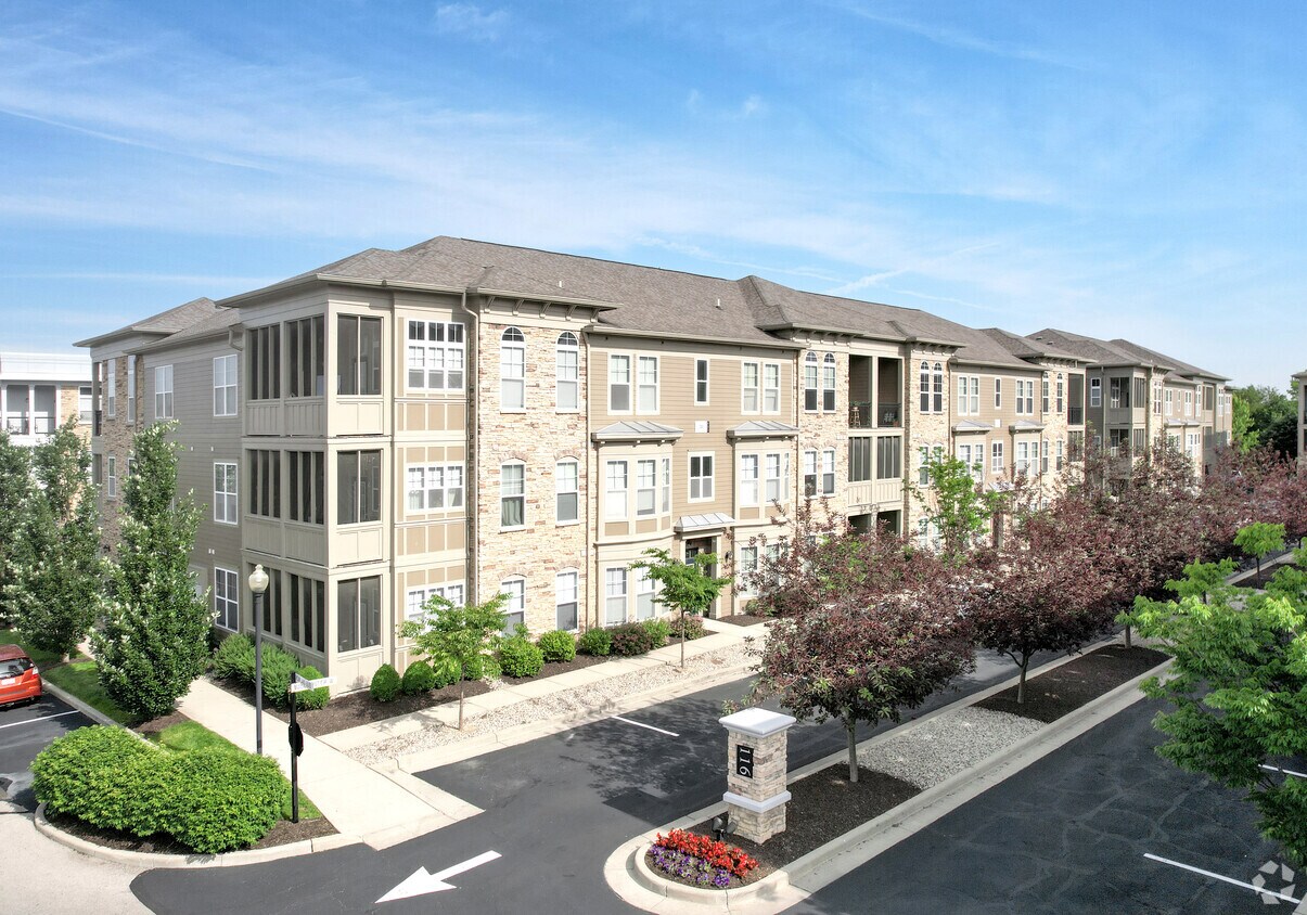 One One Six Apartments on College Apartments in Carmel, IN