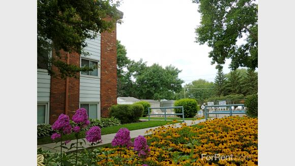 Foto del edificio - Lucia Lane Apts