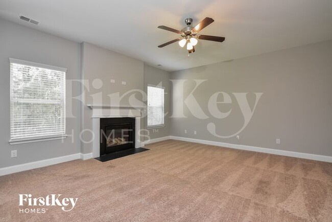 Foto del edificio - 2125 Farmdale Ct NE