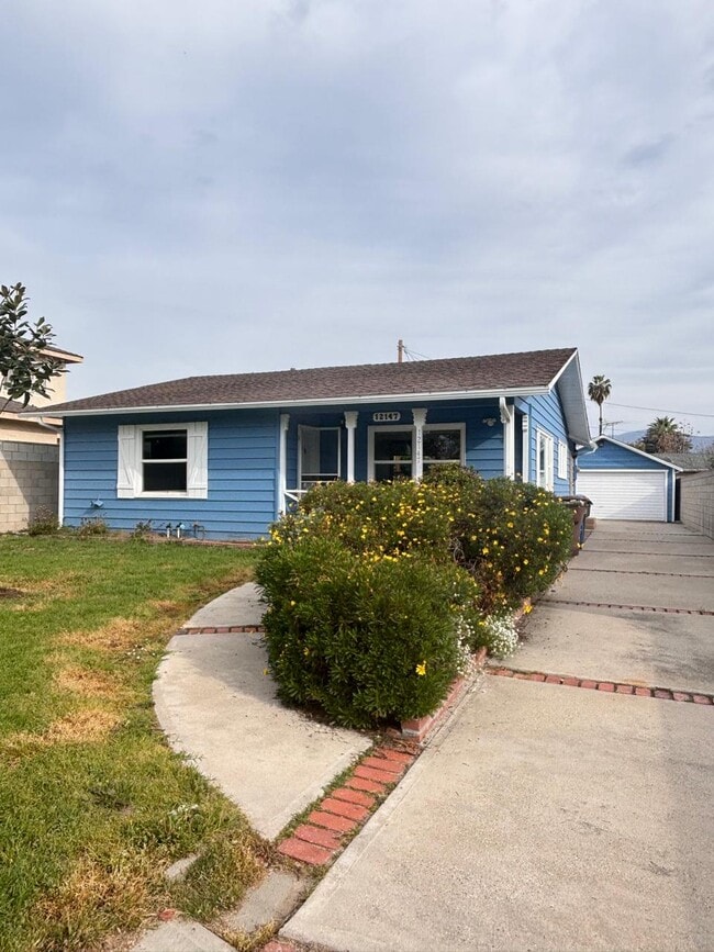 Building Photo - 12147 Hallwood Dr