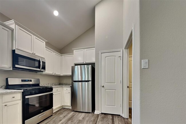 Foto del edificio - 2202 Jefferson Crossing Dr