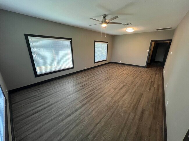 Foto del edificio - 1105 N Rusk St