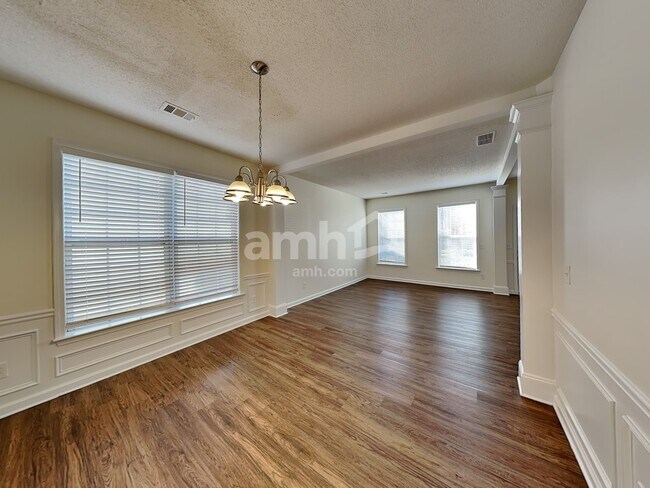 Foto del edificio - 4156 Glenaire Way NW