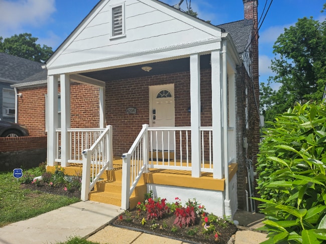 Building Photo - 4214 Vine St