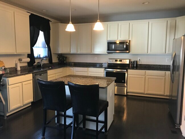 Kitchen - 1512 American Way