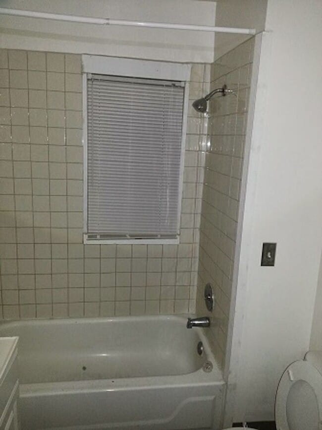 Photo - Golf Manor beauty House